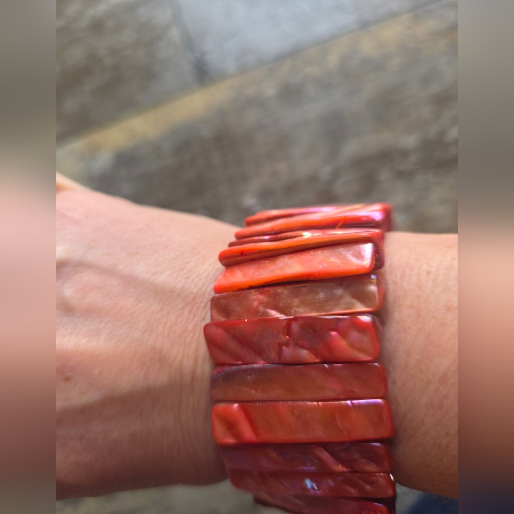 Iridesencent Coral Shell Bracelet